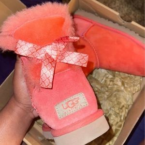 UGG Coral colored Bailey bow. Super cute